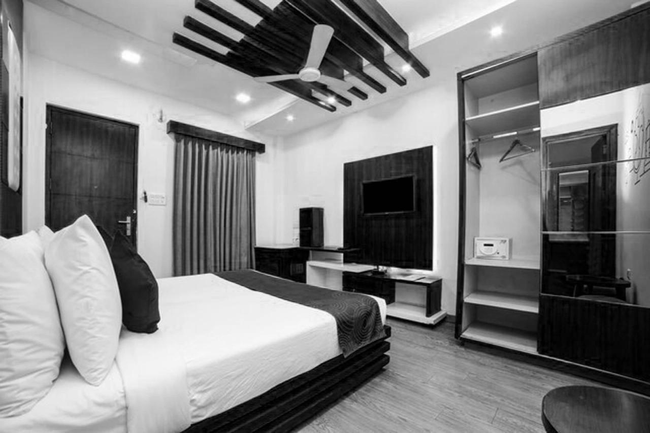 Collection O Motif South City 1 Near Appu Ghar Gurgaon Exterior foto